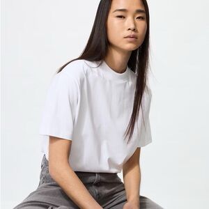 Uniqlo AIRism Cotton T-Shirt - NWT